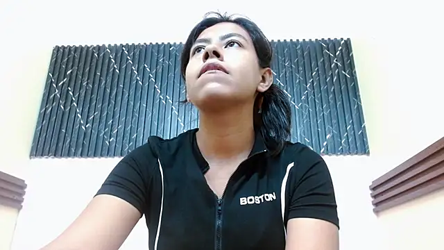 Snapshot of VeronicaRobles chatting on March 6, 2026, 7:53 pm VeronicaRobles online show from March 6, 2026, 7:53 pm