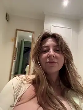 curvyflawless online show from March 26, 2026, 3:21 pm