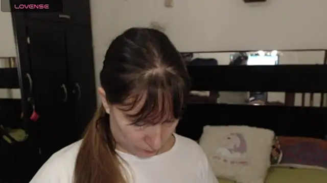 Snapshot of CATRINA-83 chatting on February 10, 2026, 1:43 pm CATRINA-83 online show from February 10, 2026, 1:43 pm