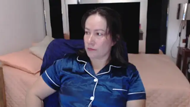 Snapshot of CATRINA-83 chatting on June 7, 2026, 1:05 pm CATRINA-83 online show from June 7, 2026, 1:05 pm