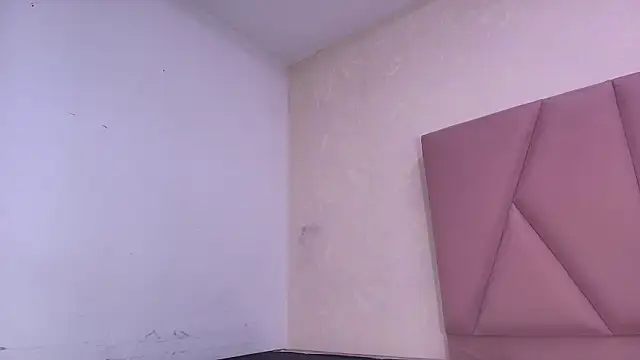 arl chloee online show from October 7, 2025, 3:07 am