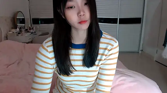 Snapshot of -Lucky_Girl chatting on March 20, 2025, 1:13 am -Lucky Girl online show from March 20, 2025, 1:13 am