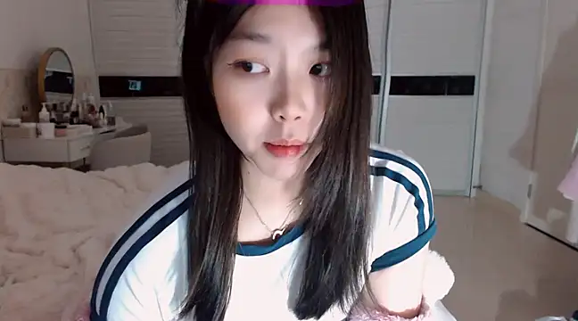 Snapshot of -Lucky_Girl chatting on March 5, 2025, 12:00 pm -Lucky Girl online show from March 5, 2025, 12:00 pm