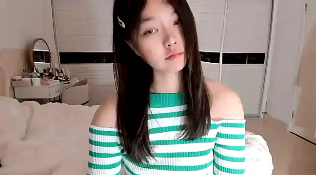 Snapshot of -Lucky_Girl chatting on March 10, 2025, 12:50 am -Lucky Girl online show from March 10, 2025, 12:50 am