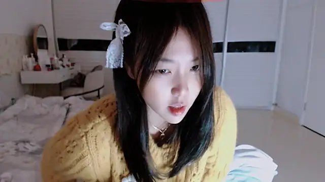 Snapshot of -Lucky_Girl chatting on October 12, 2025, 3:08 am -Lucky Girl online show from October 12, 2025, 3:08 am