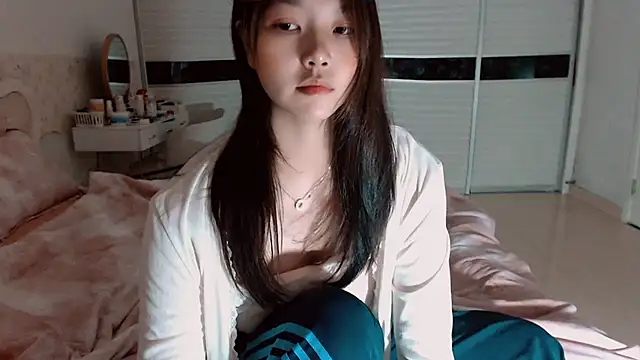 -Lucky Girl online show from May 21, 2026, 1:52 pm
