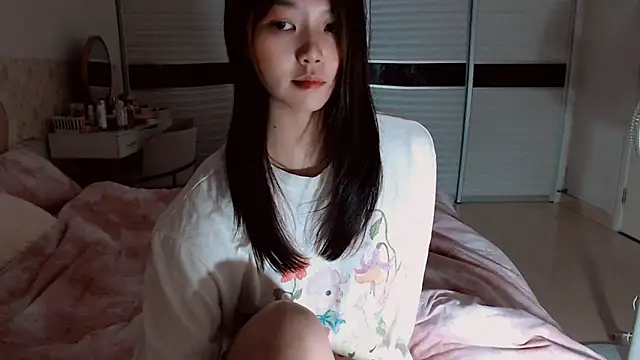 -Lucky Girl online show from May 14, 2026, 2:25 pm