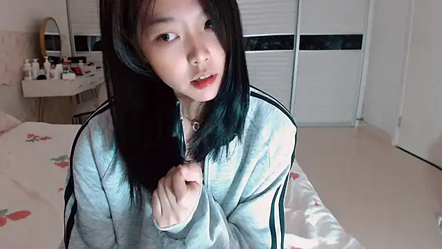 Snapshot of -Lucky_Girl chatting on September 9, 2025, 1:16 am -Lucky Girl online show from September 9, 2025, 1:16 am