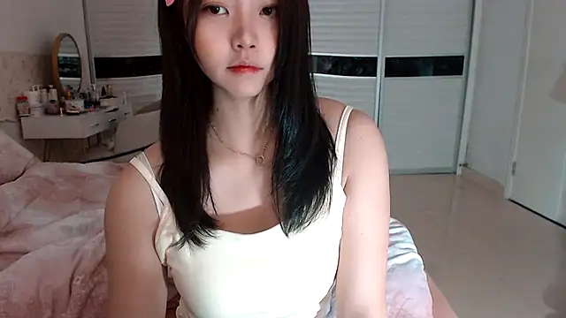 Snapshot of -Lucky_Girl chatting on November 16, 2025, 12:59 am -Lucky Girl online show from November 16, 2025, 12:59 am