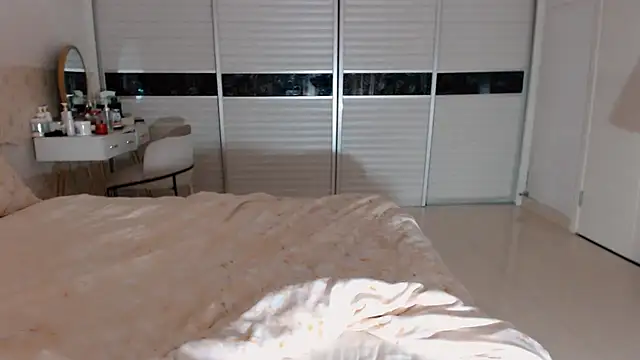 Snapshot of -Lucky_Girl chatting on September 14, 2025, 2:45 am -Lucky Girl online show from September 14, 2025, 2:45 am