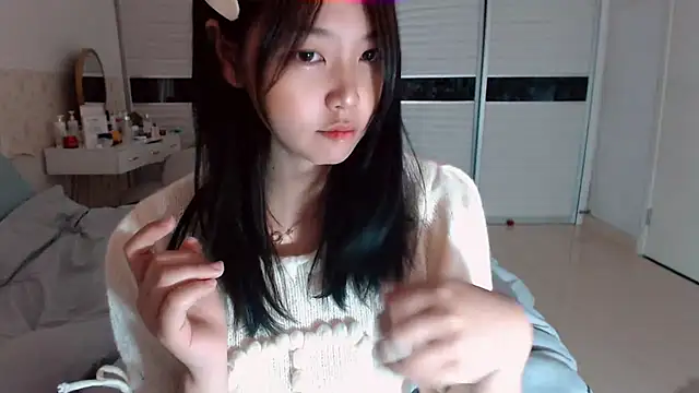 Snapshot of -Lucky_Girl chatting on October 14, 2025, 2:23 am -Lucky Girl online show from October 14, 2025, 2:23 am