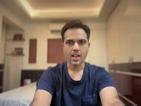 Snapshot of immog727 chatting on October 19, 2025, 4:10 pm immog727 online show from October 19, 2025, 4:10 pm