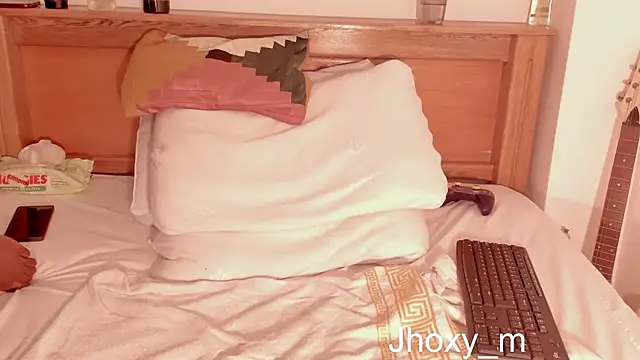 Jhoxy M online show from February 23, 2025, 8:06 am