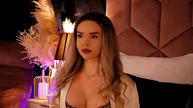 Snapshot of KatyaBelle chatting on October 8, 2025, 7:25 pm KatyaBelle online show from October 8, 2025, 7:25 pm