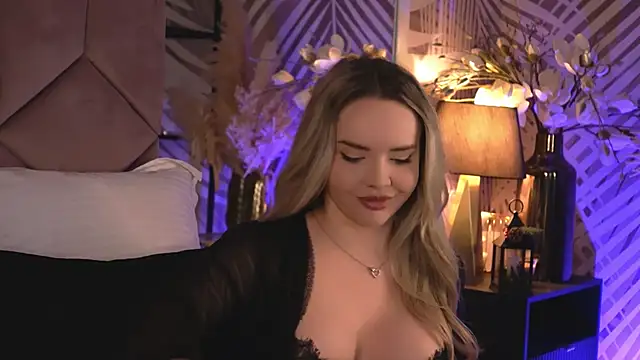 Snapshot of KatyaBelle chatting on February 2, 2026, 8:41 pm KatyaBelle online show from February 2, 2026, 8:41 pm