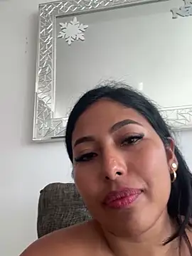 emmyjhonson07 online show from September 17, 2025, 2:52 pm