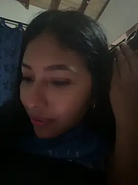 emmyjhonson07 online show from January 6, 2026, 11:53 pm