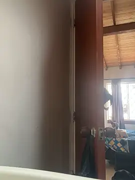 emmyjhonson07 online show from April 1, 2026, 1:23 pm