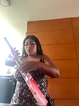 emmyjhonson07 online show from September 20, 2025, 3:06 pm