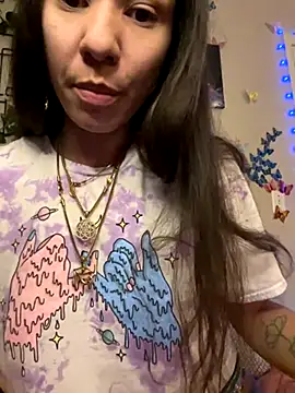 Snapshot of _Neeka_ chatting on October 25, 2025, 3:06 am  Neeka  online show from October 25, 2025, 3:06 am