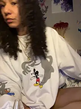 Snapshot of _Neeka_ chatting on October 11, 2025, 3:29 am  Neeka  online show from October 11, 2025, 3:29 am