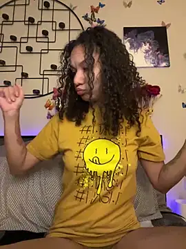 Snapshot of _Neeka_ chatting on January 17, 2025, 11:17 am  Neeka  online show from January 17, 2025, 11:17 am