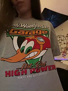 Snapshot of _Neeka_ chatting on January 20, 2025, 2:03 pm  Neeka  online show from January 20, 2025, 2:03 pm