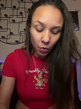 Snapshot of _Neeka_ chatting on December 17, 2024, 3:39 am  Neeka  online show from December 17, 2024, 3:39 am