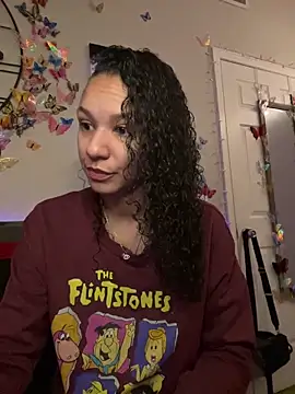 Snapshot of _Neeka_ chatting on December 21, 2024, 1:10 pm  Neeka  online show from December 21, 2024, 1:10 pm