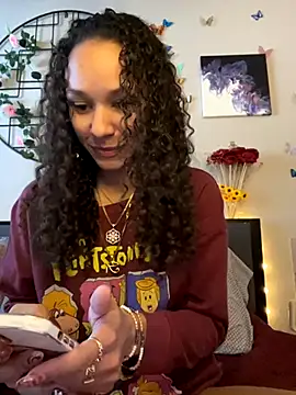 Snapshot of _Neeka_ chatting on October 28, 2025, 3:11 pm  Neeka  online show from October 28, 2025, 3:11 pm