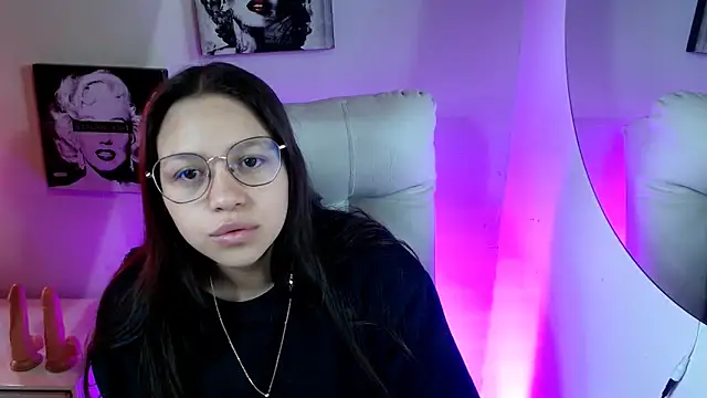 Snapshot of SamanthaRoldaan chatting on October 13, 2025, 2:07 pm SamanthaRoldaan online show from October 13, 2025, 2:07 pm