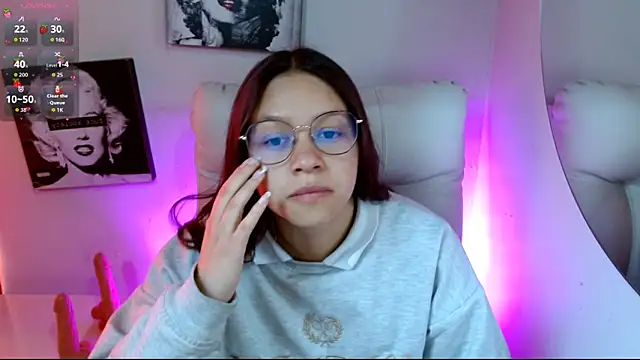 Snapshot of SamanthaRoldaan chatting on February 23, 2026, 3:23 pm SamanthaRoldaan online show from February 23, 2026, 3:23 pm