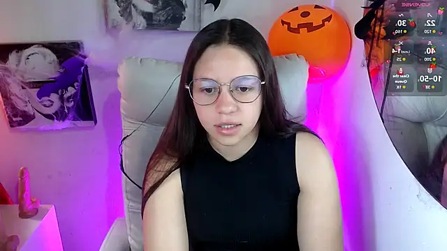 Snapshot of SamanthaRoldaan chatting on November 3, 2025, 2:42 pm SamanthaRoldaan online show from November 3, 2025, 2:42 pm