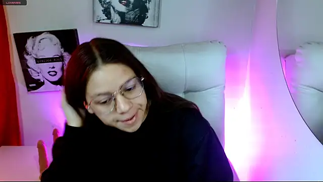 Snapshot of SamanthaRoldaan chatting on February 25, 2026, 2:17 pm SamanthaRoldaan online show from February 25, 2026, 2:17 pm