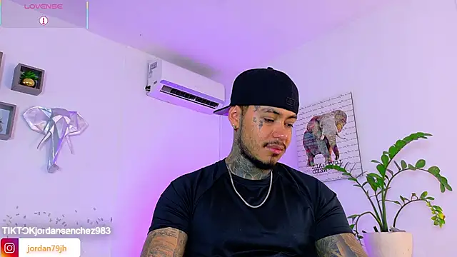 JordanSmiith  online show from June 12, 2026, 9:01 pm