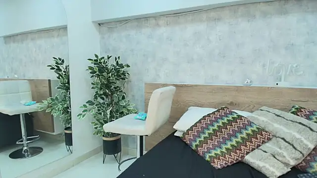 Snapshot of tatijara chatting on September 26, 2025, 7:43 pm tatijara online show from September 26, 2025, 7:43 pm