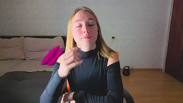 natali2550 online show from December 4, 2025, 7:07 am