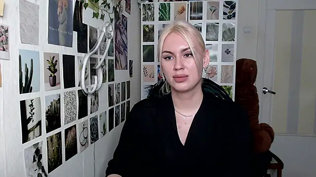 CapriScorpion online show from November 12, 2025, 1:37 pm