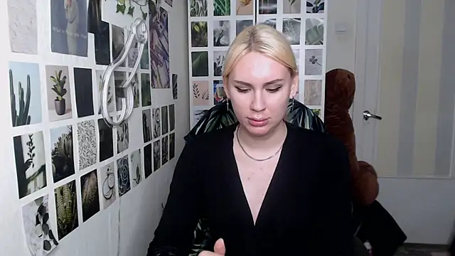 CapriScorpion online show from November 29, 2025, 12:27 pm