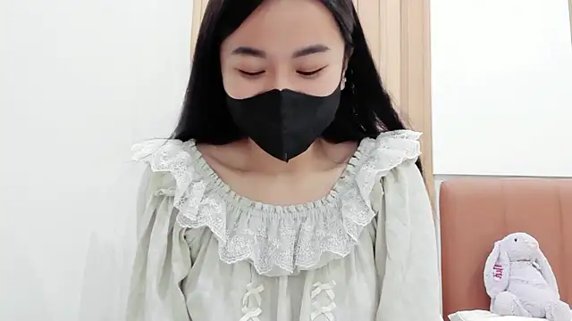 Snapshot of Lita-Julia chatting on March 10, 2025, 8:34 pm Lita-Julia online show from March 10, 2025, 8:34 pm