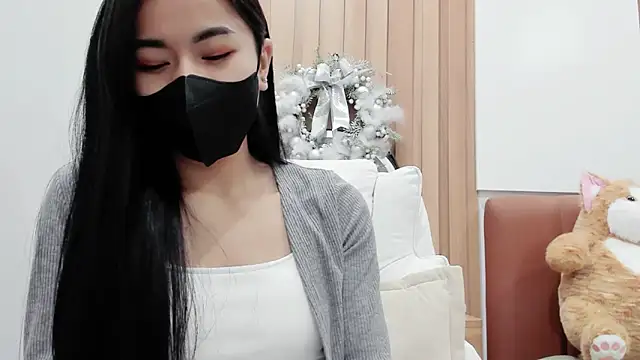 Snapshot of Lita-Julia chatting on February 17, 2025, 11:33 pm Lita-Julia online show from February 17, 2025, 11:33 pm