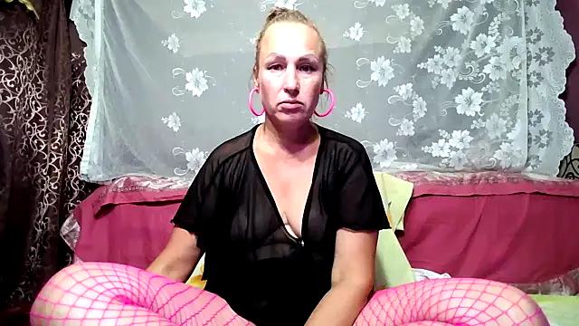 Alina Night 777 online show from September 19, 2025, 4:49 am