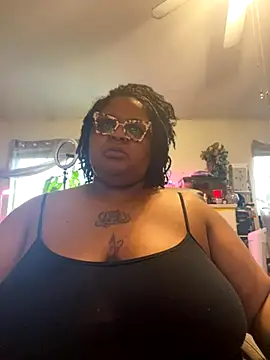 Snapshot of kweenxkarma chatting on September 10, 2025, 8:52 pm kweenxkarma online show from September 10, 2025, 8:52 pm
