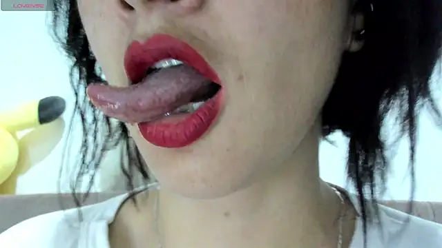 Snapshot of queen_fetish chatting on March 4, 2025, 10:13 am queen fetish online show from March 4, 2025, 10:13 am