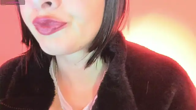 Snapshot of queen_fetish chatting on November 11, 2025, 10:10 am queen fetish online show from November 11, 2025, 10:10 am