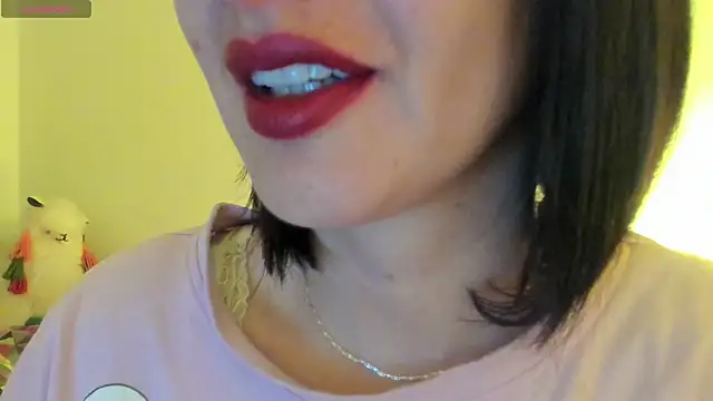 Snapshot of queen_fetish chatting on September 18, 2025, 10:18 am queen fetish online show from September 18, 2025, 10:18 am