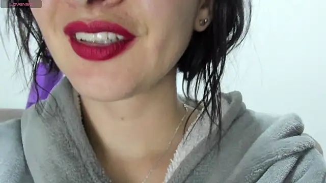 Snapshot of queen_fetish chatting on March 4, 2025, 11:32 pm queen fetish online show from March 4, 2025, 11:32 pm