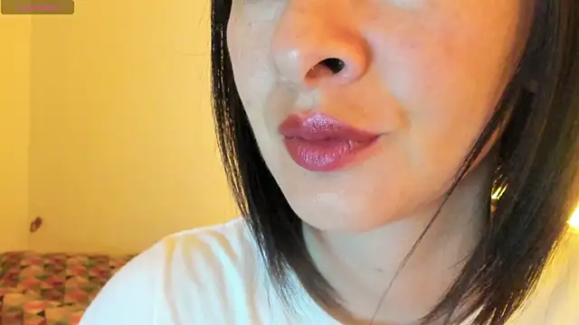 Snapshot of queen_fetish chatting on September 24, 2025, 10:22 am queen fetish online show from September 24, 2025, 10:22 am