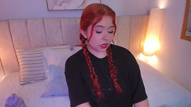 Snapshot of Atenea_cuteee chatting on February 3, 2026, 2:10 am Atenea cuteee online show from February 3, 2026, 2:10 am