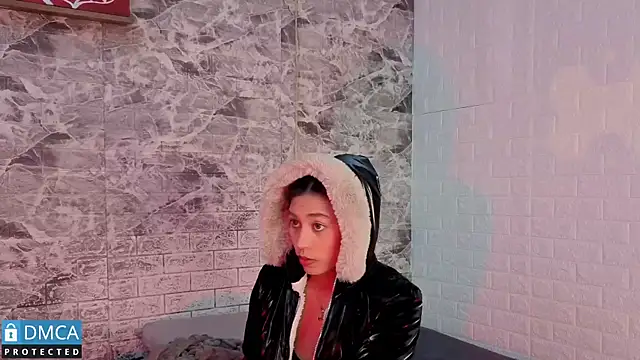 CarolRodriguez  online show from November 15, 2025, 7:07 pm